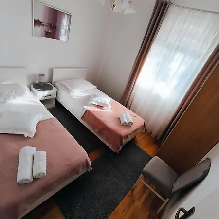 Ivan Domazet Apartman *