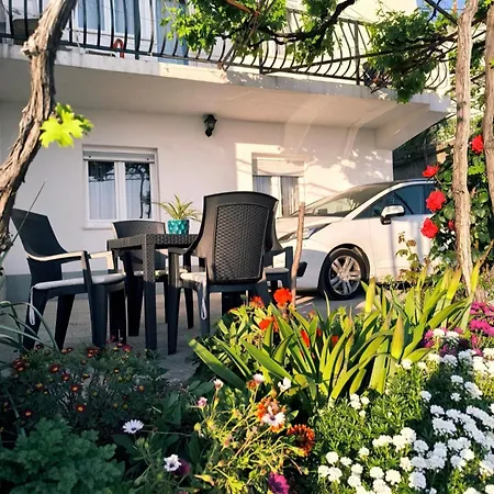 Ivan Domazet Apartman *