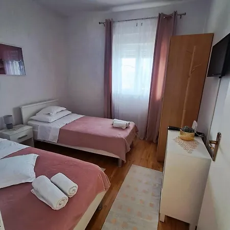 Ivan Domazet Lejlighed Omiš