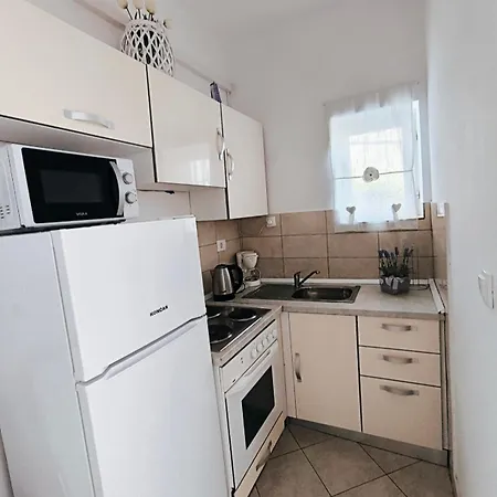 Ivan Domazet Lägenhet Omiš