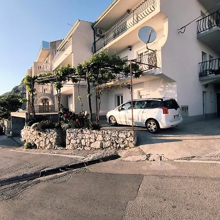 Ivan Domazet Appartement *