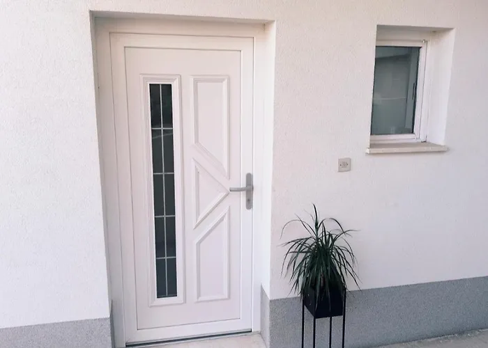 Ivan Domazet * Omiš